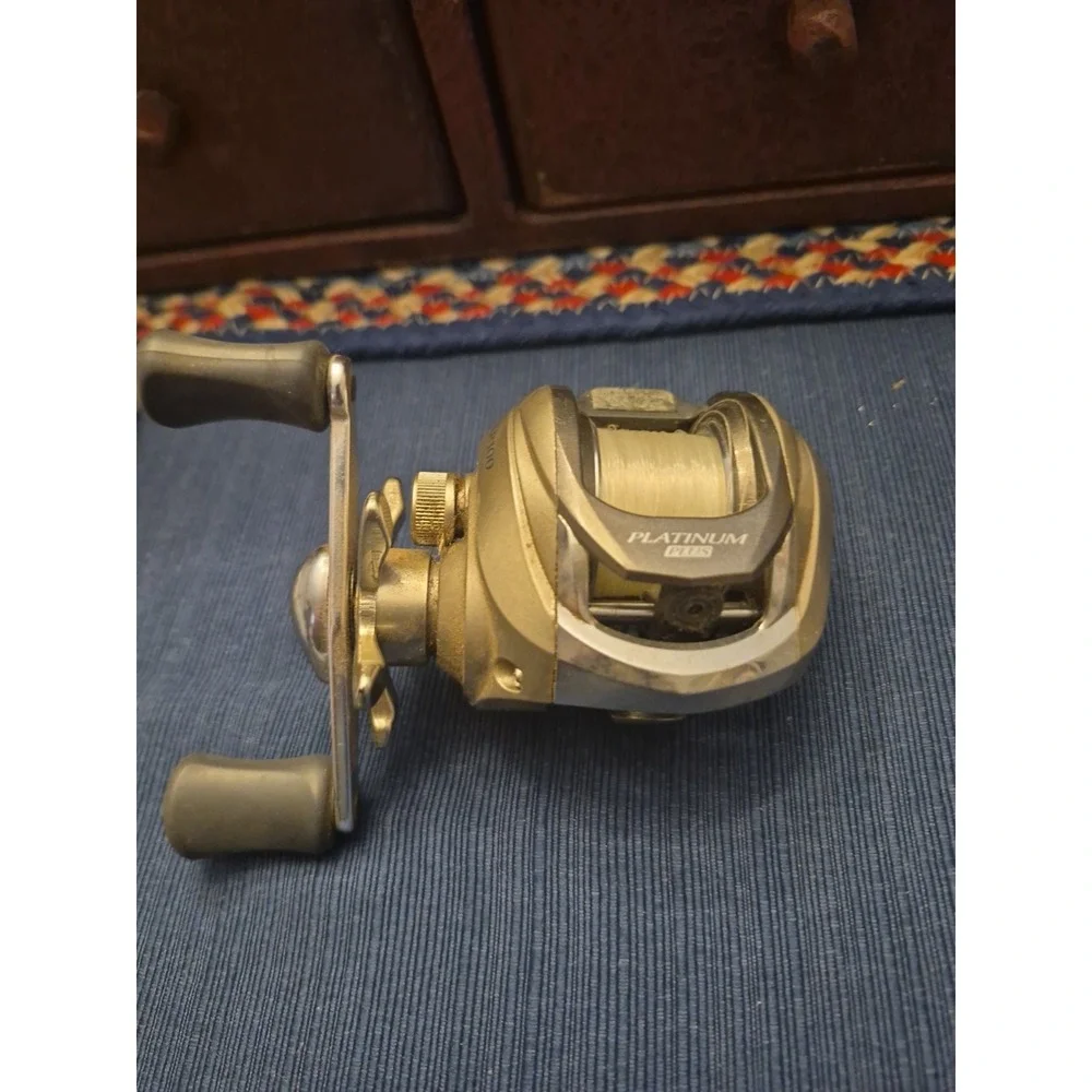Pinnacle Platinum Plus LP100 Low Profile Baitcasting Reel